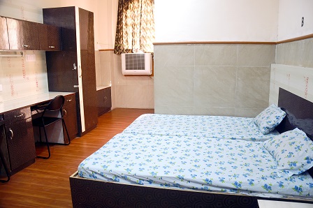 How to rent a room in the education capital Delhi?